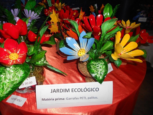 Escola Municipal Santa Catarina Realiza O Projeto A Arte de Reciclar - Imagem 17