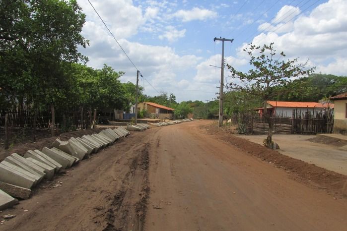 Prefeito Walter  inicia obra de Calçamento na Comunidade Boi Morto - Imagem 2