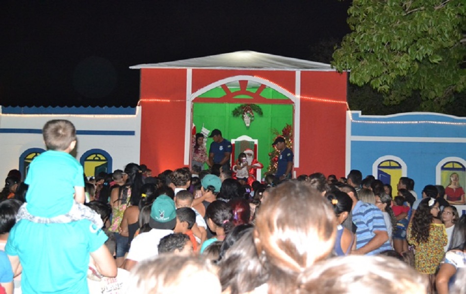 CANTATAS NA SERRA - a magia do natal toma conta de Pedro II