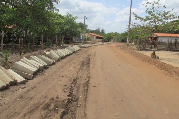  Prefeito Walter  inicia obra de Calçamento na Comunidade Boi Morto - Imagem 1