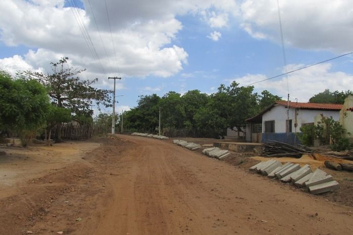  Prefeito Walter  inicia obra de Calçamento na Comunidade Boi Morto - Imagem 7