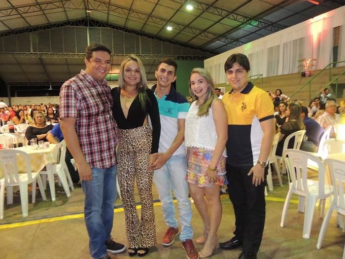 Prefeitura Municipal realiza a maior e mais bonita festa  - Imagem 42