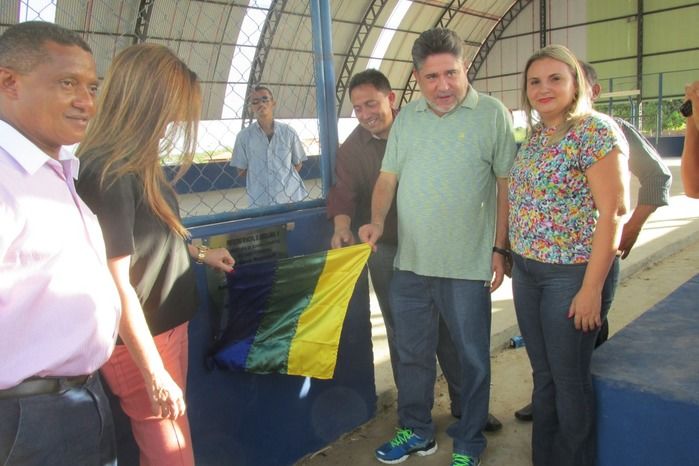 Prefeito Walter Alencar Inaugura Várias Obras em Agricolândia  - Imagem 16
