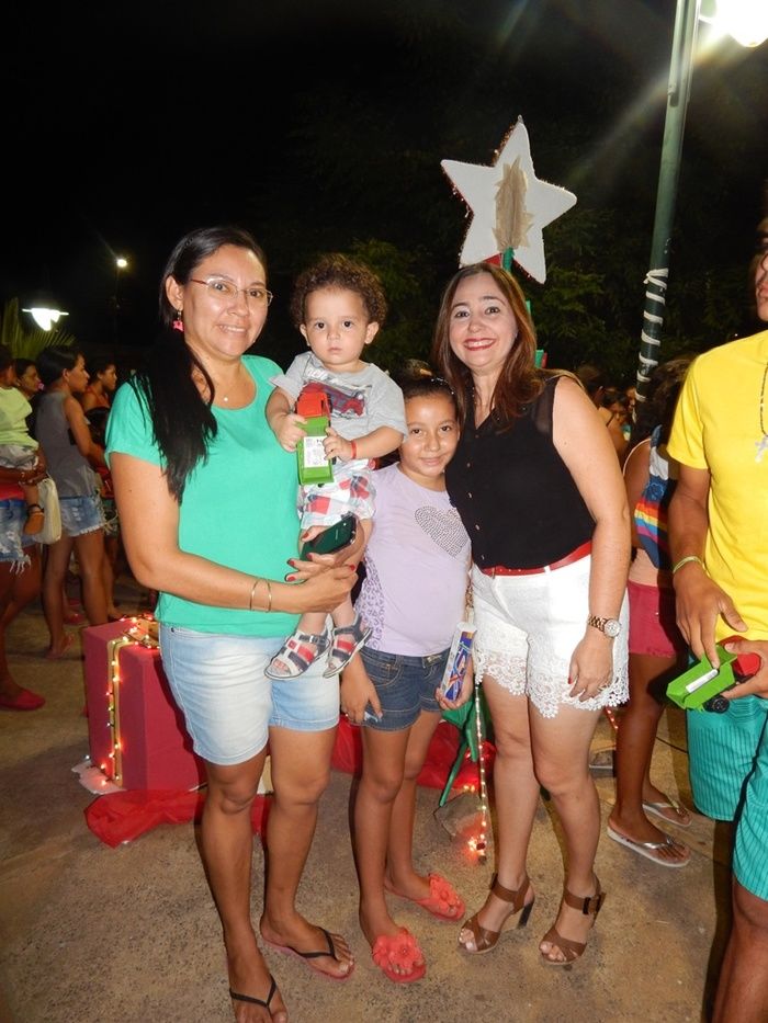 Secretaria de Assistência Social realizou Natal de Luz - Imagem 20