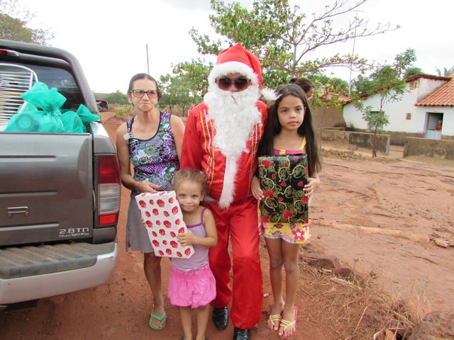 Papai Noel Fez Alegria das Crianças em Na Localidade Jardim - Imagem 8