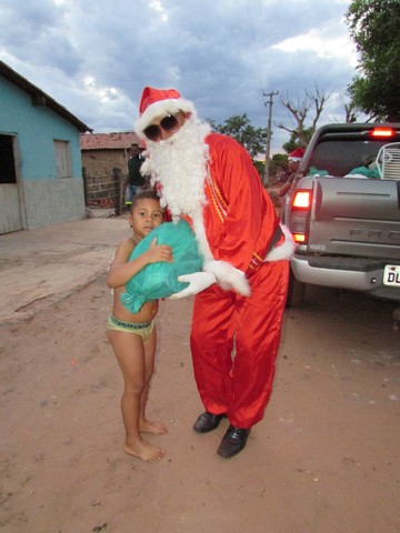 Papai Noel Fez Alegria das Crianças em Na Localidade Jardim - Imagem 85