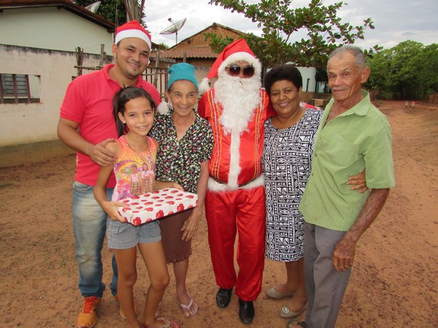 Papai Noel Fez Alegria das Crianças em Na Localidade Jardim - Imagem 26