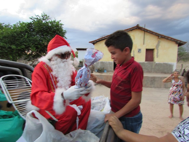 Papai Noel Fez Alegria das Crianças em Na Localidade Jardim - Imagem 74