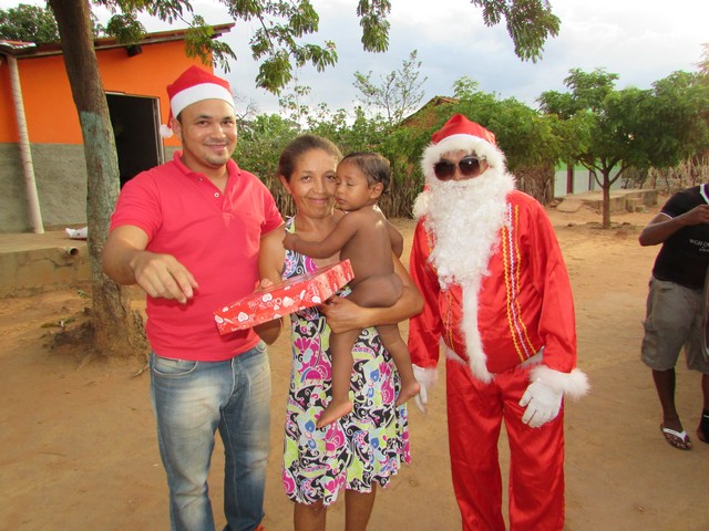 Papai Noel Fez Alegria das Crianças em Na Localidade Jardim - Imagem 37