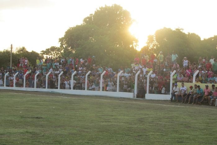 Emelec esmaga o time do Boi Morto e enfrentará a Vila na Final  - Imagem 47