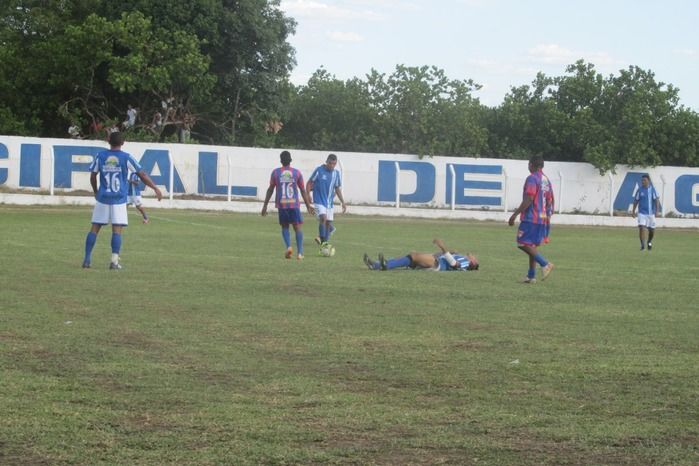 Emelec esmaga o time do Boi Morto e enfrentará a Vila na Final  - Imagem 15