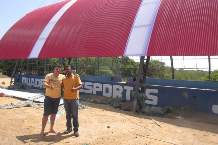 Prefeito: Walter Alencar cobre Quadra de Esporte de Pitombeira  - Imagem 2