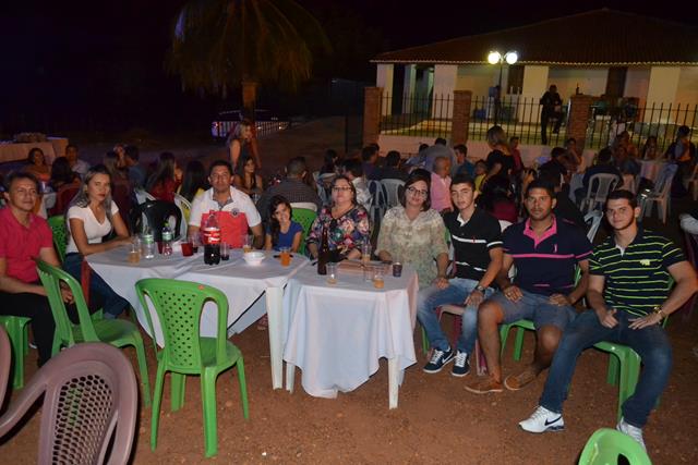 Casal Venicio do Ó e Carmelina realizam confraternização em Pimente - Imagem 24
