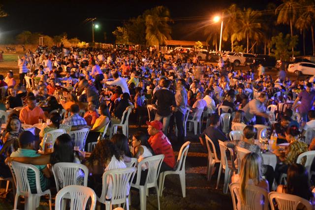 Casal Venicio do Ó e Carmelina realizam confraternização em Pimente - Imagem 46