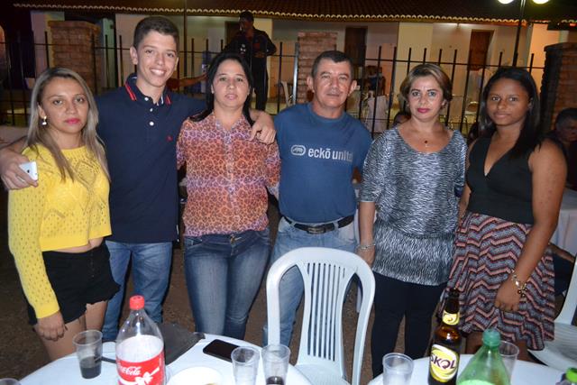 Casal Venicio do Ó e Carmelina realizam confraternização em Pimente - Imagem 6