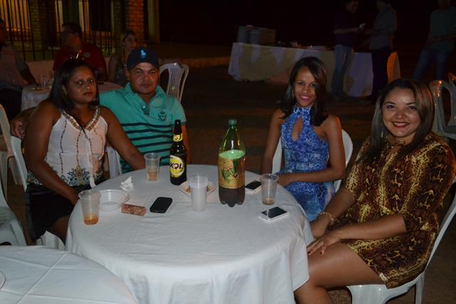 Casal Venicio do Ó e Carmelina realizam confraternização em Pimente - Imagem 5