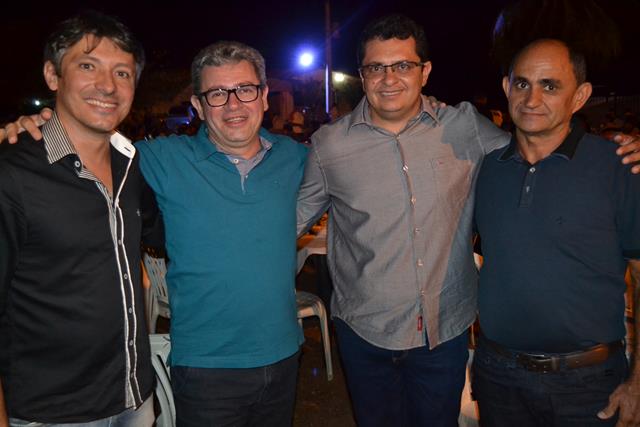 Casal Venicio do Ó e Carmelina realizam confraternização em Pimente - Imagem 52