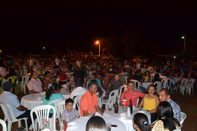 Casal Venicio do Ó e Carmelina realizam confraternização em Pimente - Imagem 4