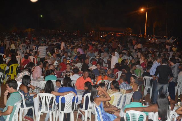 Casal Venicio do Ó e Carmelina realizam confraternização em Pimente - Imagem 47