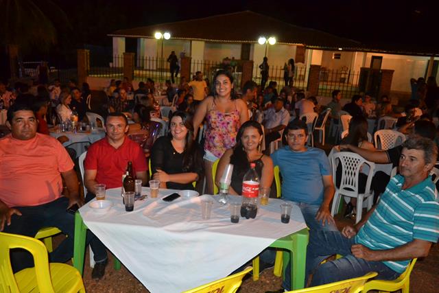 Casal Venicio do Ó e Carmelina realizam confraternização em Pimente - Imagem 23