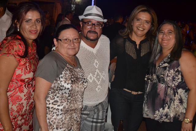 Casal Venicio do Ó e Carmelina realizam confraternização em Pimente - Imagem 35