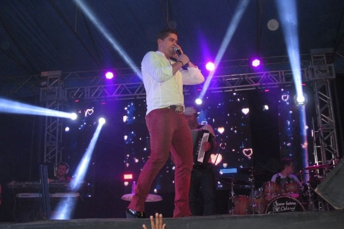 Bonde do Vaqueiro e Forró Molejo finalizam a última noite de festejos no Bairro Baixa - Imagem 10