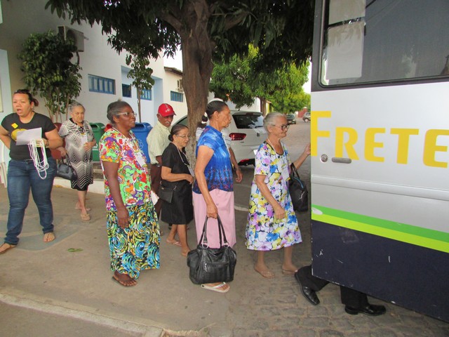Moradores de Ipiranga Participam do Programa Olhar BEM - Imagem 1