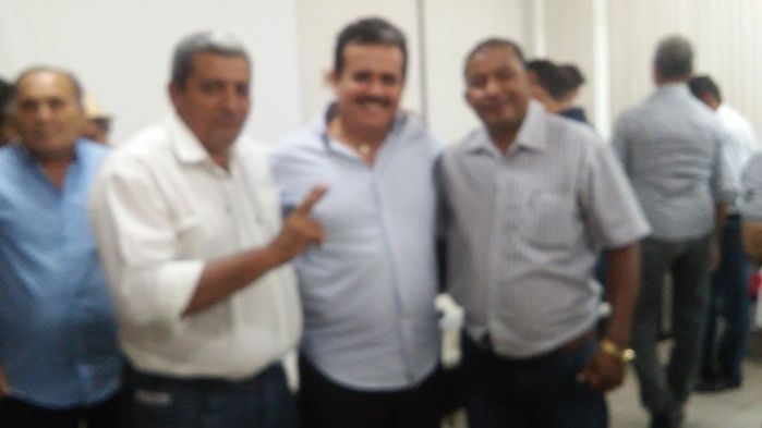 Prefeito Zé Resende assina convênio com a FUNASA para construir 8 sistemas de abastecimento d'água - Imagem 4