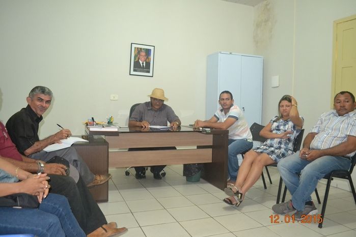 Prefeito Zé Resende assina convênio com a FUNASA para construir 8 sistemas de abastecimento d'água - Imagem 5