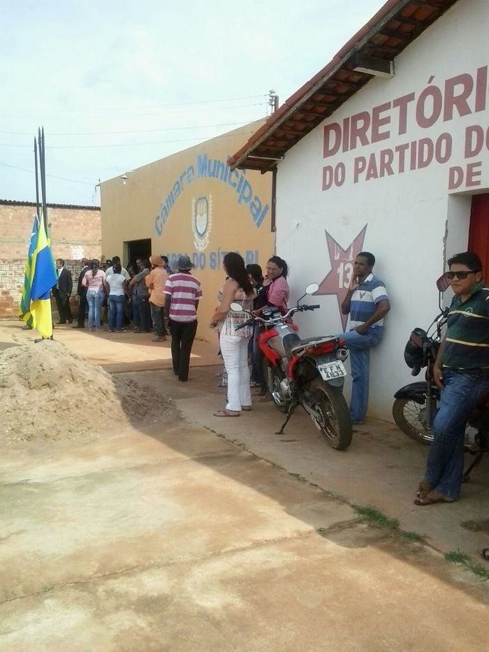 Familiares e Amigos dão o Último Adeus a Gercineide Monteiro primeira Dama de Lagoa do Sitio - Imagem 7