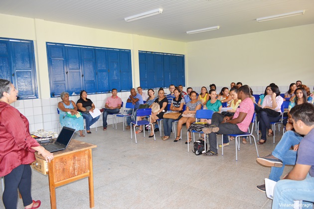 Servidores da rede municipal de ensino de Corrente participam do segundo dia de Formação Continuada - Imagem 1