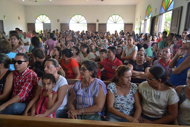 Tristeza e Muita Revolta Marcaram o Sepultamento da Primeira Dama de Lagoa do Sitio Gercineide Monteiro de 34 Anos - Imagem 4