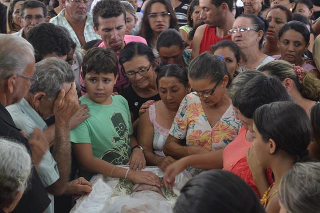 Gercineide Monteiro é sepultada em Lagoa do Sitio  - Imagem 11