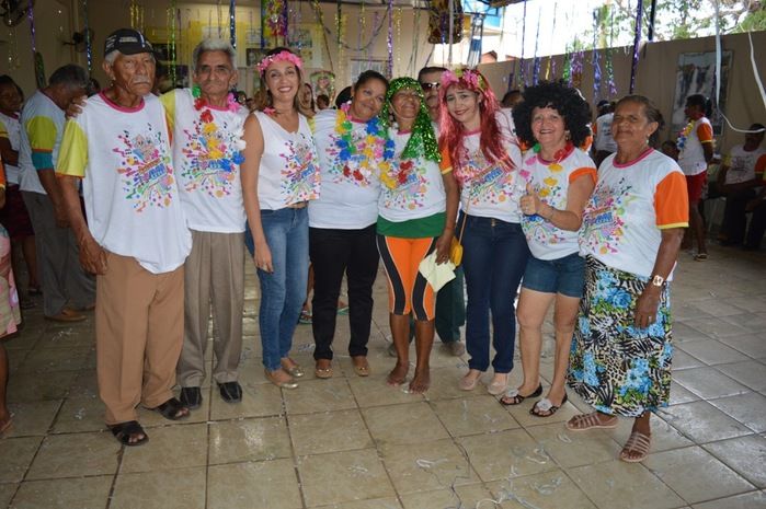 Idosos animam no Bloco Balança mas não Cai no carnaval 2015 - Imagem 21