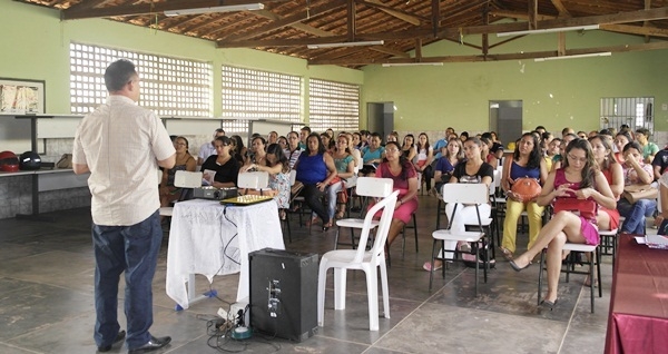 SEMEC inicia ano letivo 2015 com Semana Pedagógica - Imagem 9