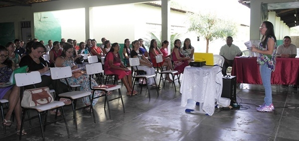 SEMEC inicia ano letivo 2015 com Semana Pedagógica - Imagem 1