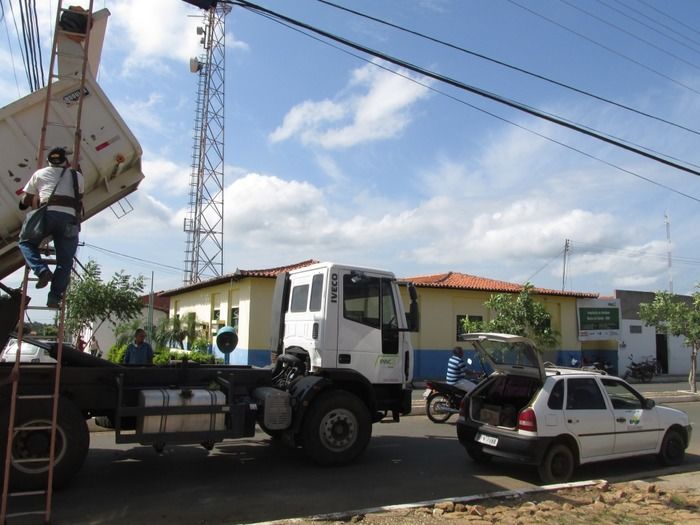 Equipe de iluminação troca lâmpadas no Centro e Bairros de Agricolândia - Imagem 3