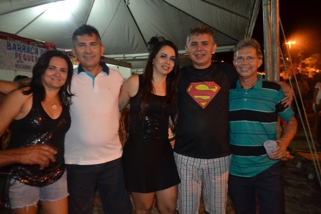 Corso e banda Nairê agitam a primeira noite de Carnaval em Campo Maior - Imagem 35