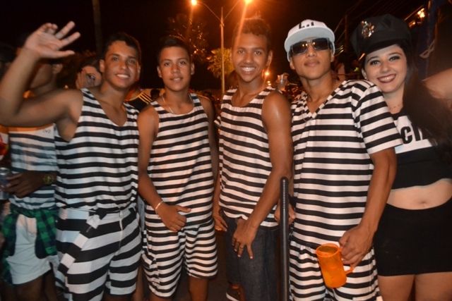 Corso e banda Nairê agitam a primeira noite de Carnaval em Campo Maior - Imagem 23