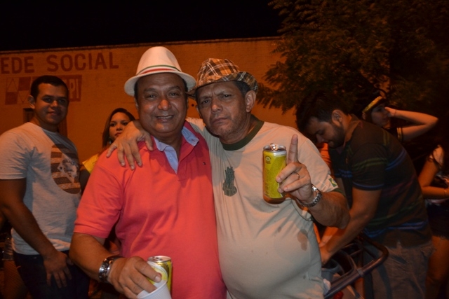 Corso e banda Nairê agitam a primeira noite de Carnaval em Campo Maior - Imagem 28