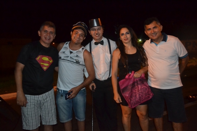 Corso e banda Nairê agitam a primeira noite de Carnaval em Campo Maior - Imagem 27