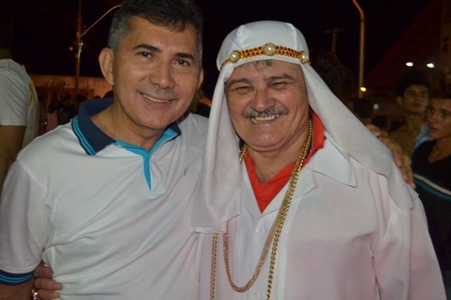 Corso e banda Nairê agitam a primeira noite de Carnaval em Campo Maior - Imagem 18