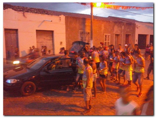 Desfile dos Blocos Só Amigos e Bota pra Moer animam o carnaval em Inhuma - Imagem 25