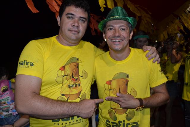 Venicio do Ó e prefeitos da região participam do corso em Valença   - Imagem 59