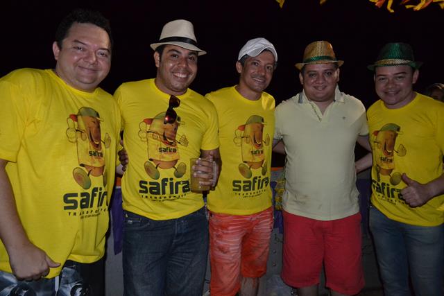 Venicio do Ó e prefeitos da região participam do corso em Valença   - Imagem 43