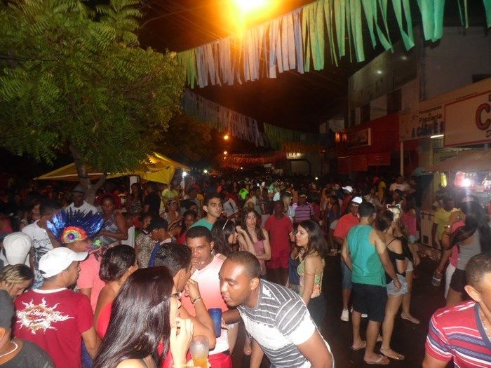 Veja cobertura da primeira noite do carnaval em União; fotos! - Imagem 12