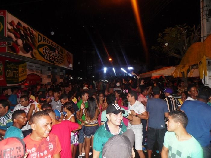 Veja cobertura da primeira noite do carnaval em União; fotos! - Imagem 17