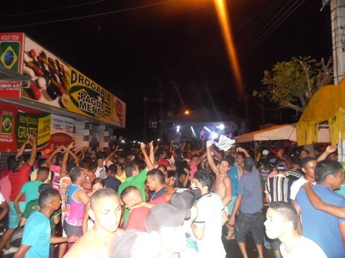 Veja cobertura da primeira noite do carnaval em União; fotos! - Imagem 18