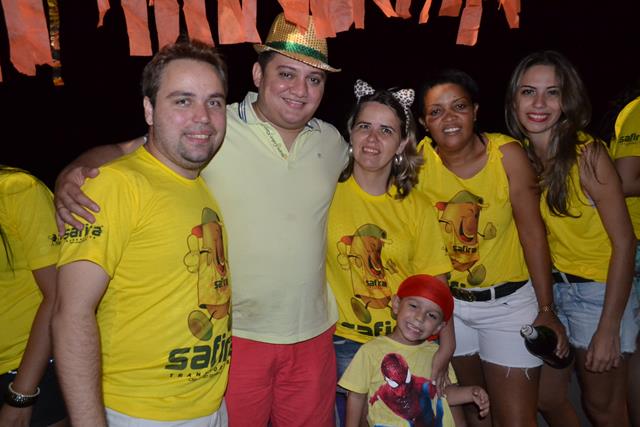 Venicio do Ó e prefeitos da região participam do corso em Valença   - Imagem 63