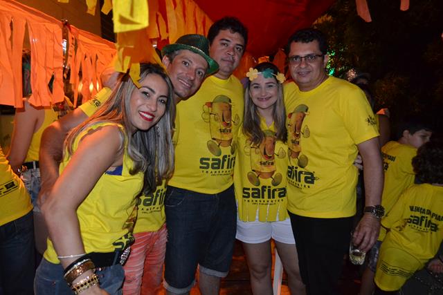 Venicio do Ó e prefeitos da região participam do corso em Valença   - Imagem 70